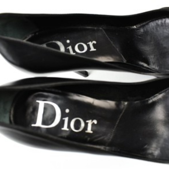 shoes - Picture 1 of 5